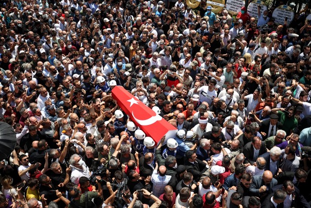 Foto - Cüneyt Arkın son yolculuğuna uğurlandı