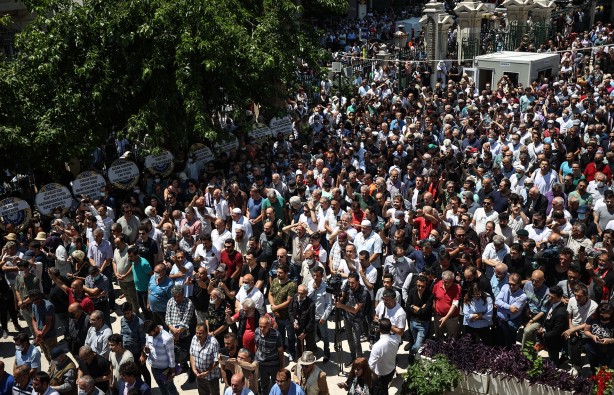 Foto - Cüneyt Arkın son yolculuğuna uğurlandı