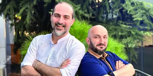 Foto - Cüneyt Özdemir'i şoke eden görüntü! "3 kere izledim doğru olabilir mi?" diyerek paylaştı! Gerçek bakın ne çıktı