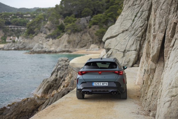 Foto - CUPRA Formentor tamamen yenilendi! Motor seçenekleri güncellenerek satışa sunulan otomobilin fiyatı ne kadar?