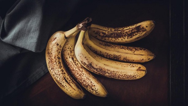 Foto - Çürük sandığınız kararmış muzlar tam bir şifa kaynağı