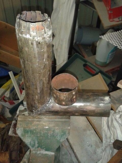 Foto - Çürümüş su ısıtıcısını mangala dönüştürdü