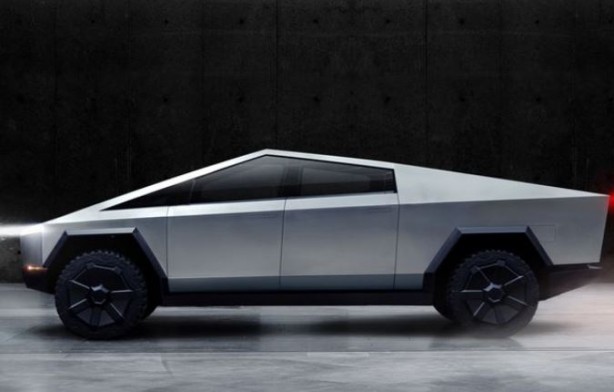 Cybertruck’ın son hali! Elon Musk paylaştı