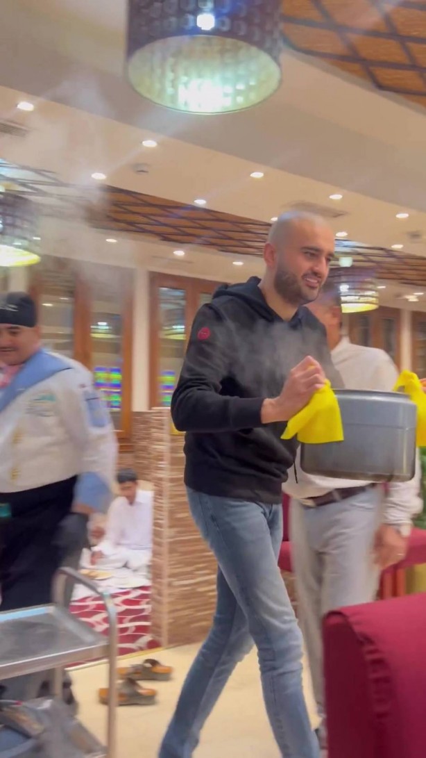 Foto - CZN Burak kanser mi? Aşırı zayıflaması korkutmuştu, şimdi de bu kararı aldı! Herkes şaşkın