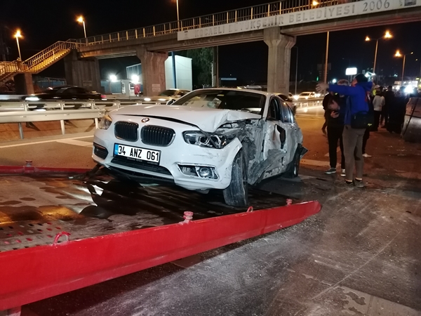 Foto - D-100'de feci kaza! Kilometrelerce kuyruk oluştu