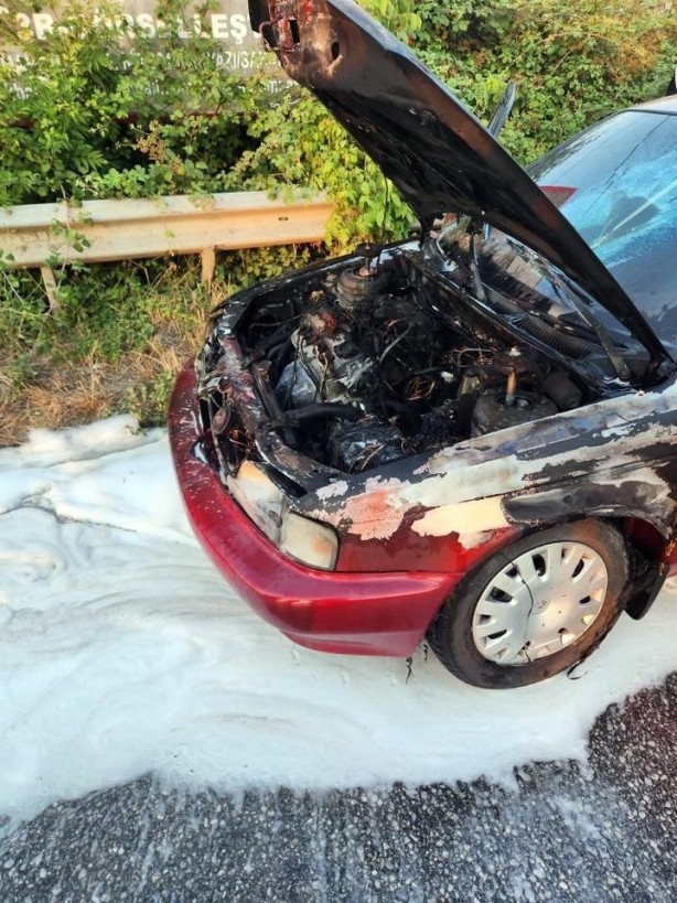 Foto - D-100'de otomobil alev aldı