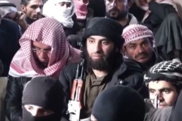 Foto - DAEŞ operasyonunda enselendiler! Çocuk ve hayvanlarla ilgili müstehcen görüntüler bulundu