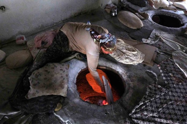 Foto - Dağ köyünden çıkıp açtığı fırında tandır ekmeği yaparak patron oldu