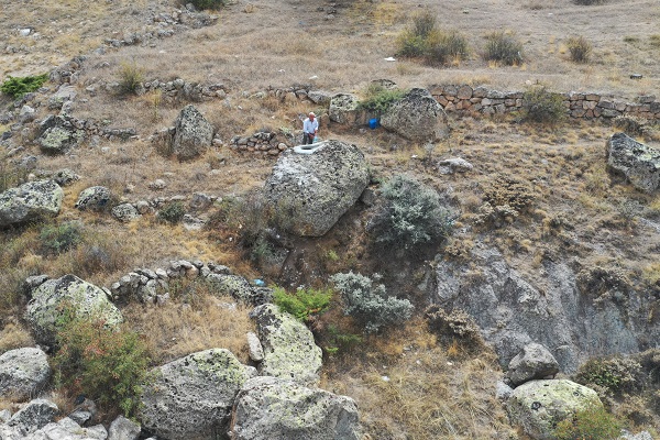 Foto - Dağ tepe dolaşıp bakın yaban hayvanları için ne yapıyor! 
