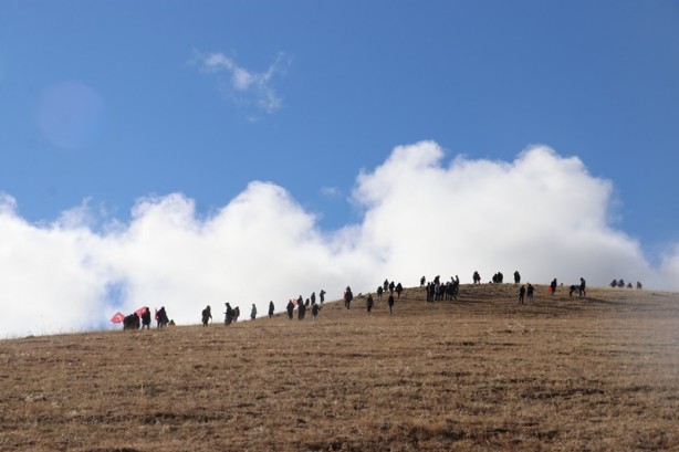 Dağcı gençler, ecdadı şehit oldukları zirvelerde anıyor