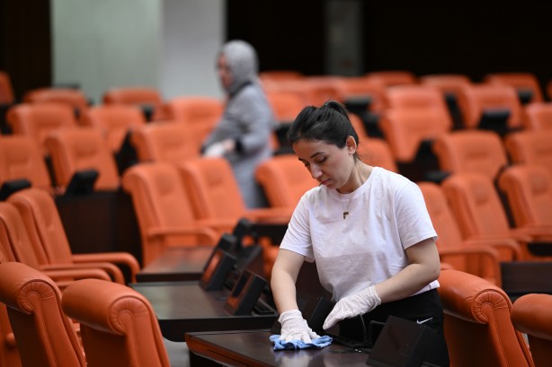 Foto - Dağcılık sertifikalı ekiplerce TBMM'de bayram temizliği!