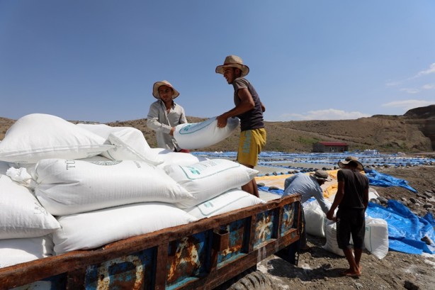 Foto - Dağdan gelen su böyle tuza dönüştürülüyor