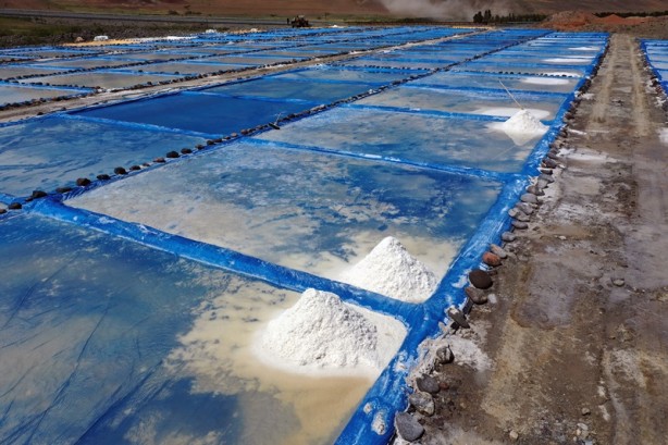 Foto - Dağdan gelen su böyle tuza dönüştürülüyor