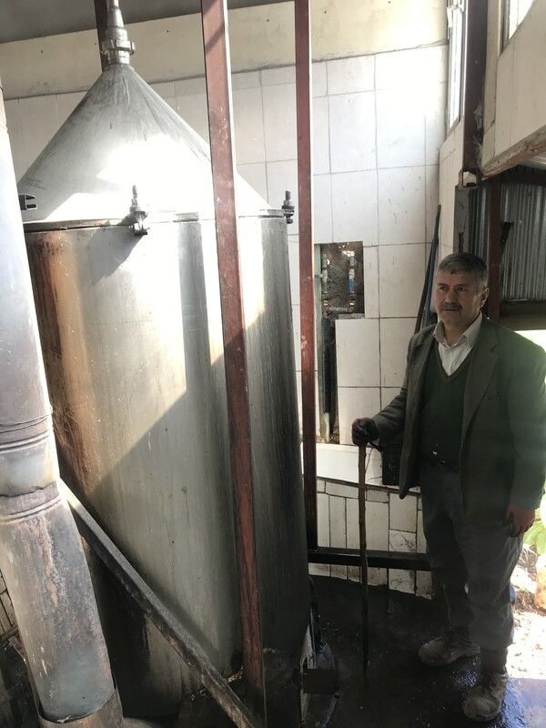 Foto - Dağdan toplayıp litresini 2 bin liraya satıyorlar
