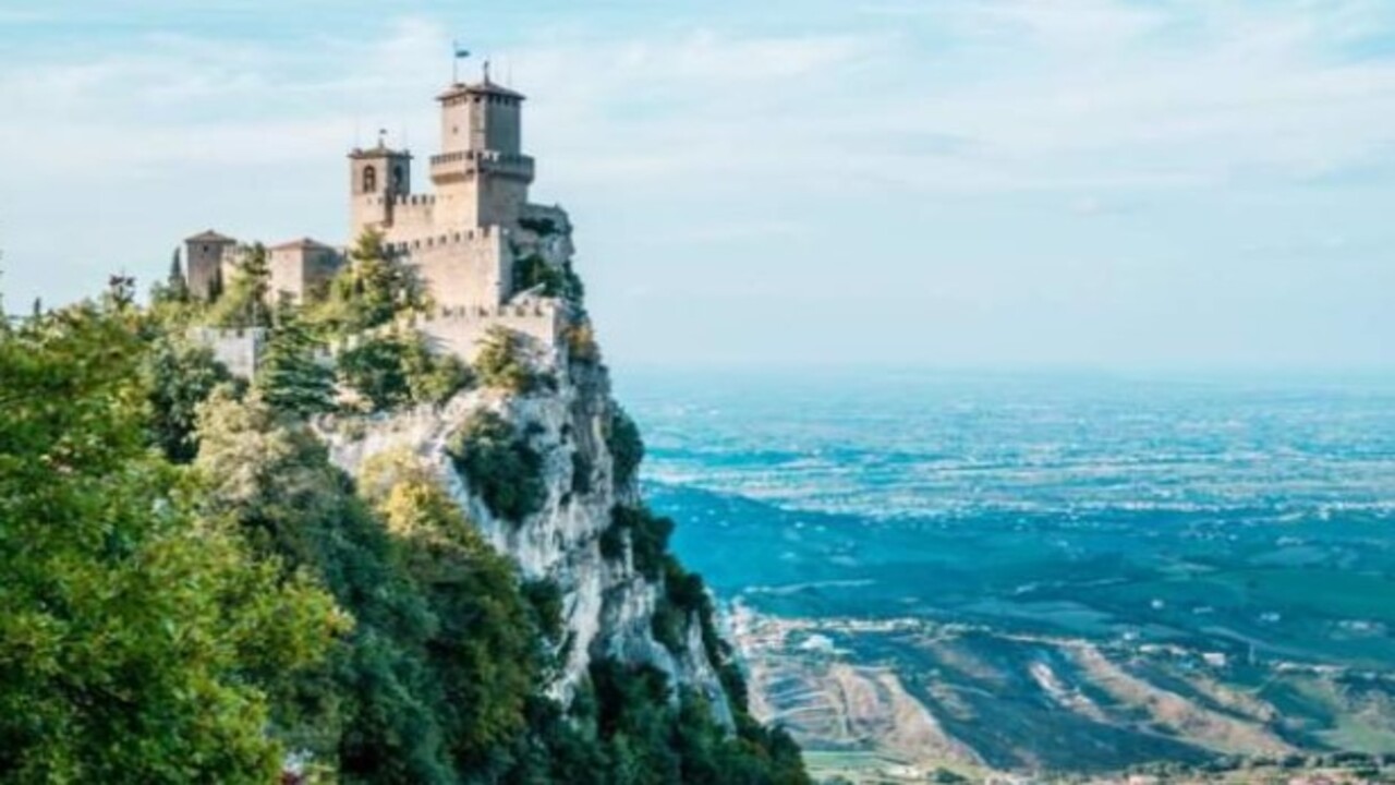 Foto - Dağın tepesindeki kaleye ‘ülke’ demişler! Dünyanın en küçük 15 ülkesi belli oldu