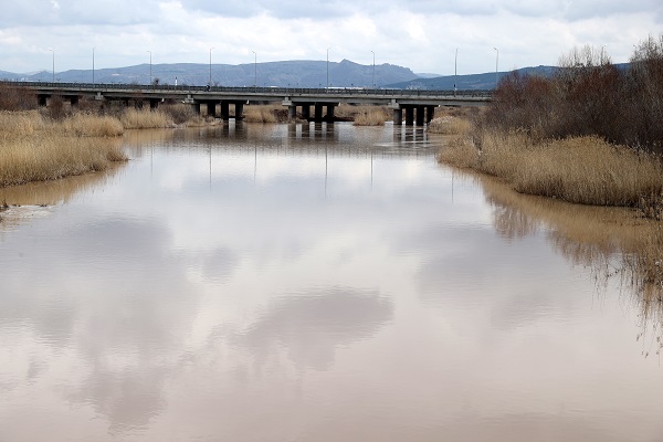Foto - Dağlardaki kar erken eridi, Kızılırmak'ın debisi yükseldi 