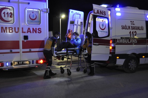 Foto - Dağlık arazide mahsur kalan 4 kişi helikopterle kurtarıldı