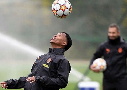 Foto - Daha derbi de oynamadılar ama hep rakipler hep... Ortalık yine fena karışacak!