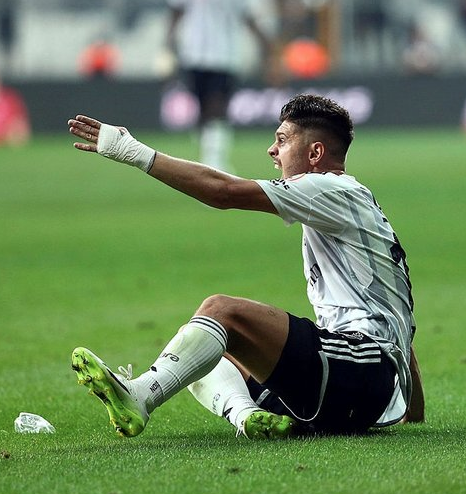 Foto - Daha derbi de oynamadılar ama hep rakipler hep... Ortalık yine fena karışacak!