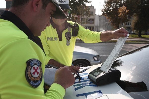 Foto - Daha ehliyetini almadan cezayı yedi