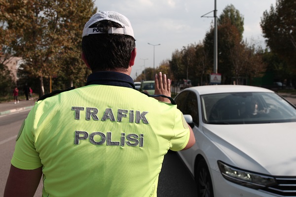 Foto - Daha ehliyetini almadan cezayı yedi