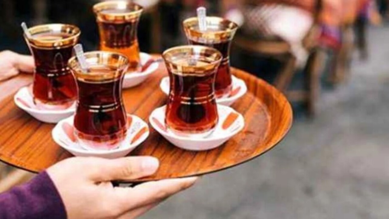 Foto - Daha önce böylesi görülmedi! Çaya davet edilmediği için açtığı davada 41 bin sterlin kazandı