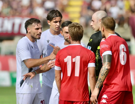 Daha önce böylesi görülmedi! Ortalığı sallayacak tehdit hamlesi! Tam bir embesil ağzı... Çok konuşulacak gelişme!