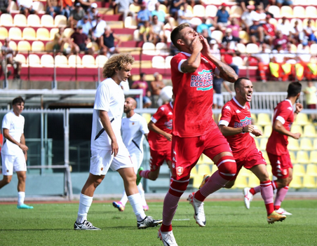 Foto - Daha önce böylesi görülmedi! Ortalığı sallayacak tehdit hamlesi! Tam bir embesil ağzı... Çok konuşulacak gelişme!