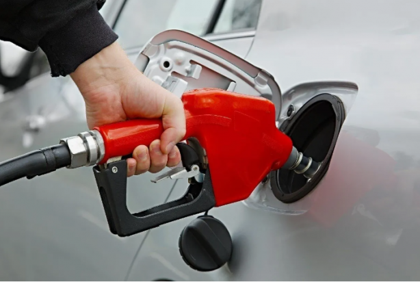 Daha yeni indirim gelmişti! Akaryakıt fiyatlarıyla ilgili vatandaşı şok içerisinde bırakacak haber