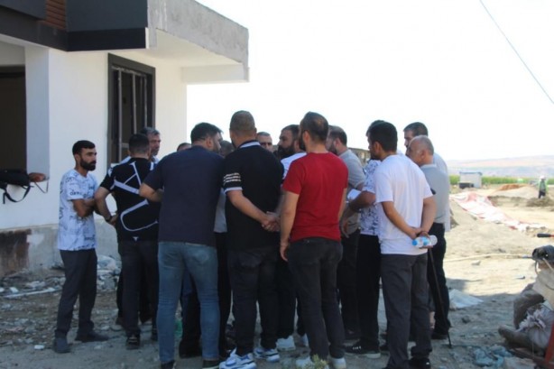 Foto - Dairesini ve arabasını satarak bütün parasını verdi! Sosyal medyada öğrendiği gerçekle şok yaşadı