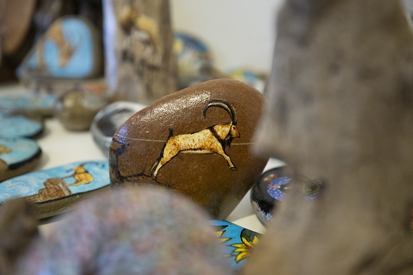 Foto - Dal ve taşları sanat eserine dönüştürüyor