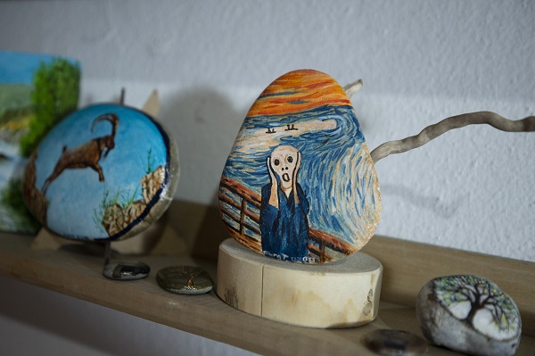 Foto - Dal ve taşları sanat eserine dönüştürüyor