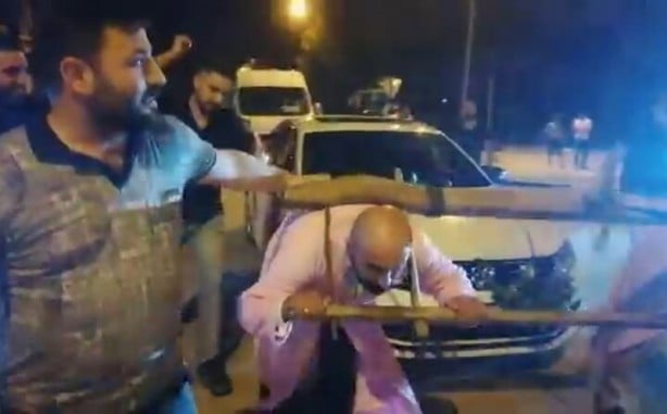 Foto - Damada görülmemiş eziyet! Boyunduruk takıp araç çektirdiler