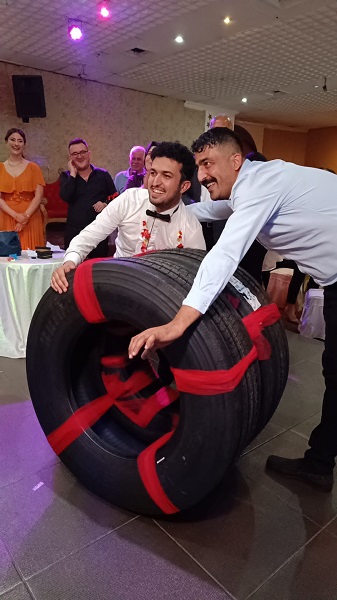 Foto - Damada ilginç düğün hediyesi! 