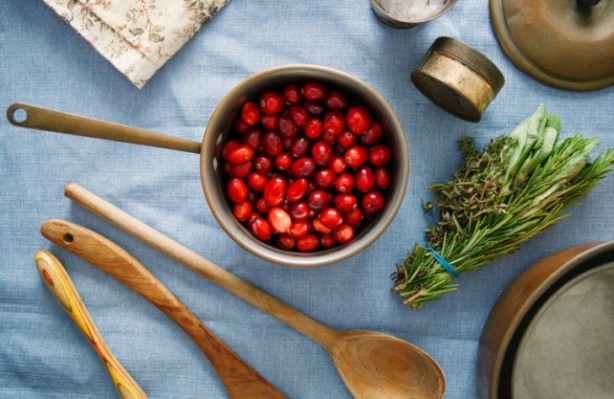 Foto - Damar ve kalp dostu kuersetin içeren yiyecekler