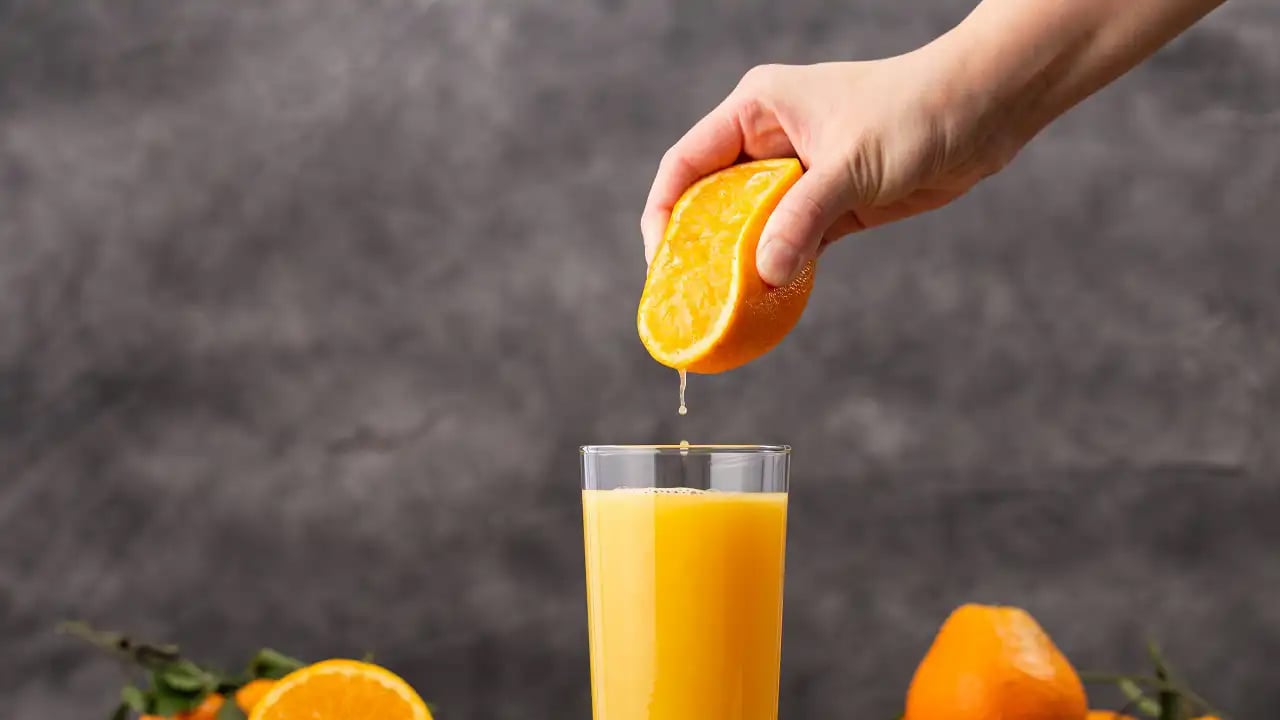 Damar yollarındaki düğümü çözen meyve: Tansiyonu düşürüyor! Her gün bir bardak portakal suyu içerseniz