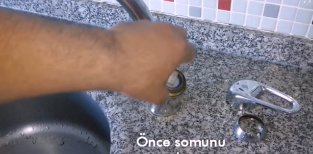 Foto - Damlayan muslukları çöpe atmayın! Bu yöntemle su sızıntılarını anında kesebilirsiniz