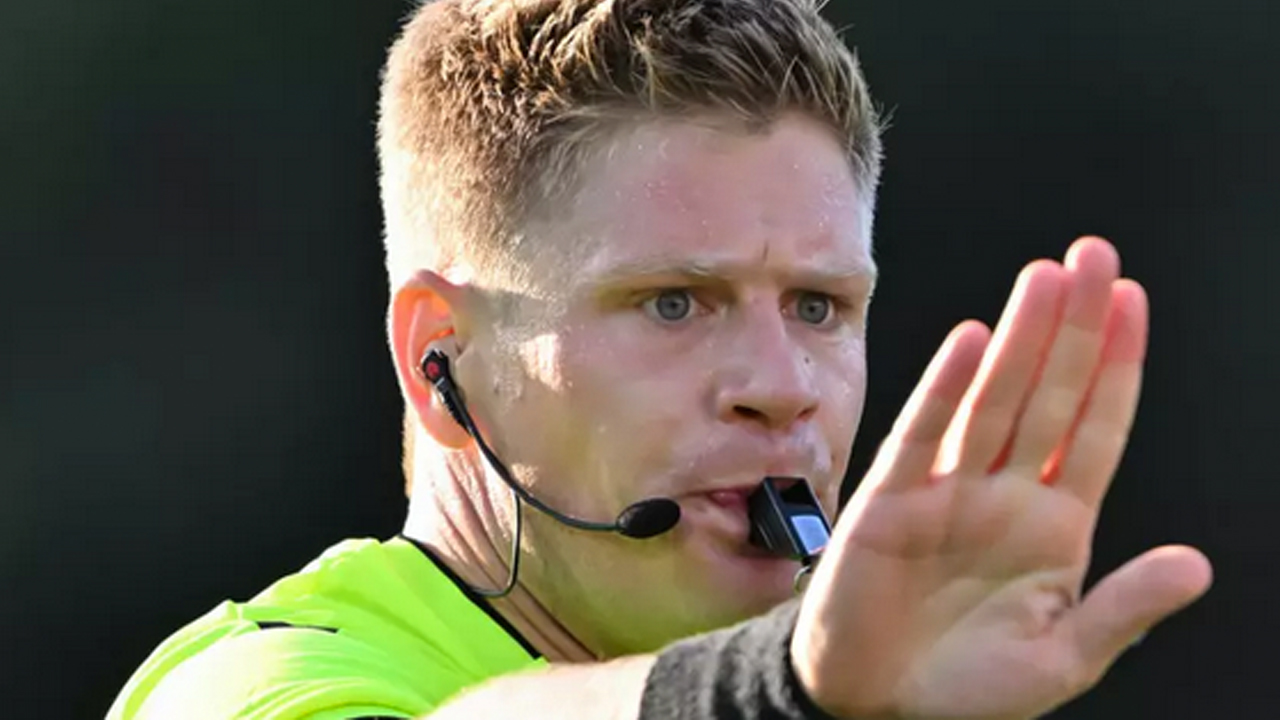 Foto - Danimarka’da deprem! İlk kez bu oldu: Kovulan O alçak hakem belasını buldu…