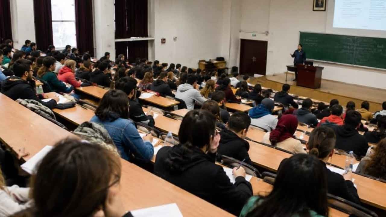 Foto - Danıştay ‘Disiplin cezası’nda öğrenci lehine karar verdi: Kopya cezası ömür boyu sicilde kalamaz