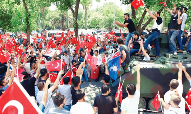 Foto - Darbe girişimi gecesinden çarpıcı kareler