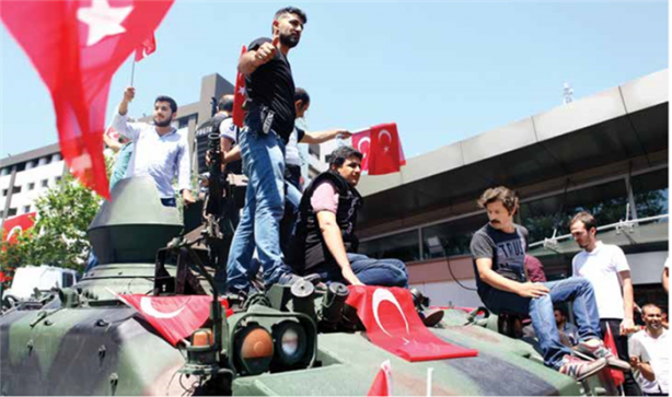 Foto - Darbe girişimi gecesinden çarpıcı kareler