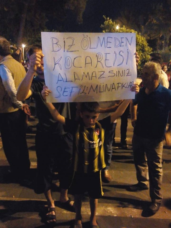 Foto - Darbe girişimi sosyal medyaya böyle yansıdı!