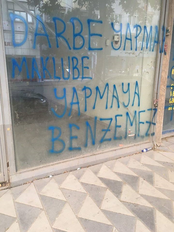 Foto - Darbe girişimi sosyal medyaya böyle yansıdı!