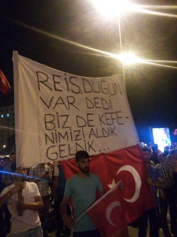 Foto - Darbe girişimi sosyal medyaya böyle yansıdı!