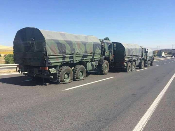Foto - Darbe girişimi sosyal medyaya böyle yansıdı!