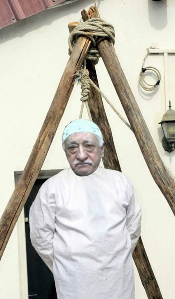 Foto - Darbe girişimi sosyal medyaya böyle yansıdı!