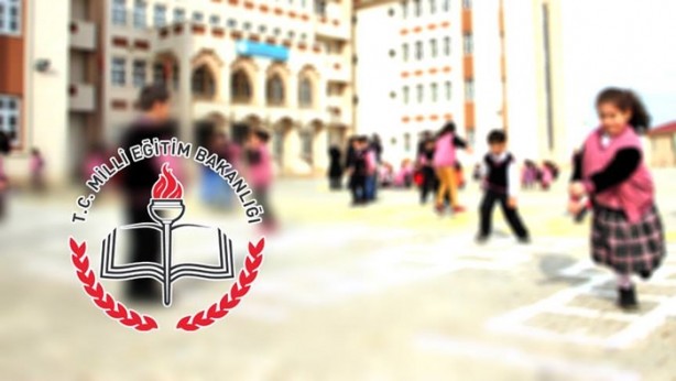 Foto - Darbe girişimini anlatan broşürler öğrencilere dağıtıldı 