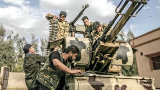 Foto - Darbeci Hafter’e dört koldan darbe! Pes ettiler