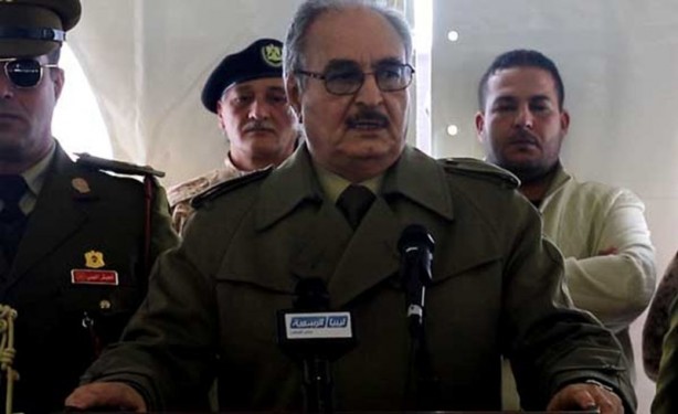 Foto - Darbeci Hafter’e dört koldan darbe! Pes ettiler