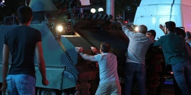 Foto - Darbecilerle birlikte hareket eden polisler tutuklandı!
